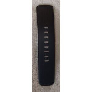 Band New One Piece Replacement Fitbit Charge 5 Or 6 Accessory Silicone Black